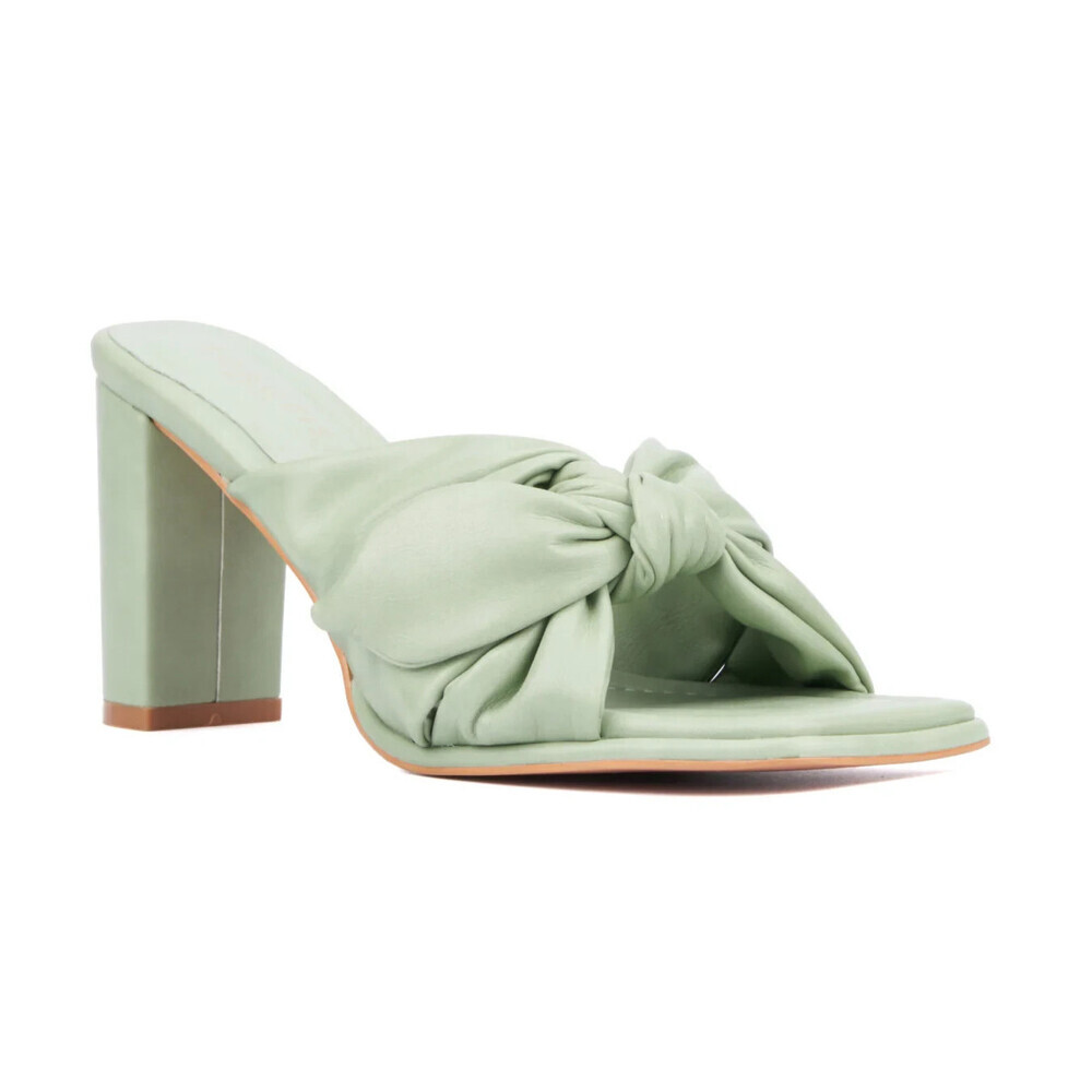 Torgeis Deanna Sandals Women's 7 Sage Green Bow Details High Block Heel HAWK065